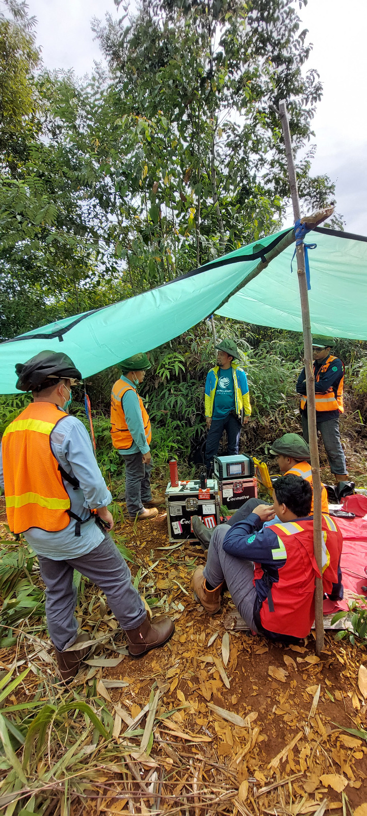 Survey Geolistrik dengan Alat Geomative GD 20